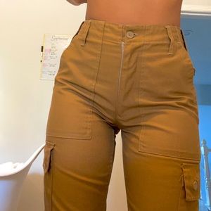 BDG BROWN/TAN HIGH RISE CARGO/SKATE PANTS